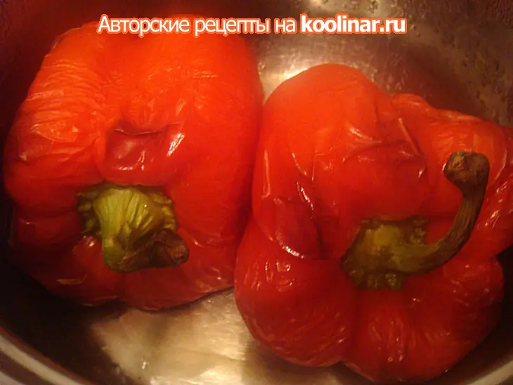 Закуска башмачки из печеного перца (к новогоднему столу): шаг 2