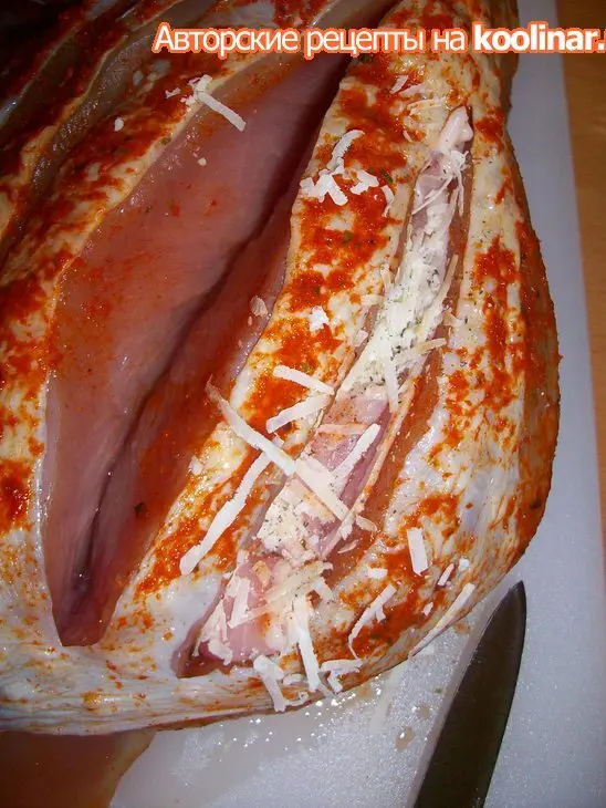 Обалденная индюшачья грудка с беконом, шпинатом и пармезаном: шаг 6