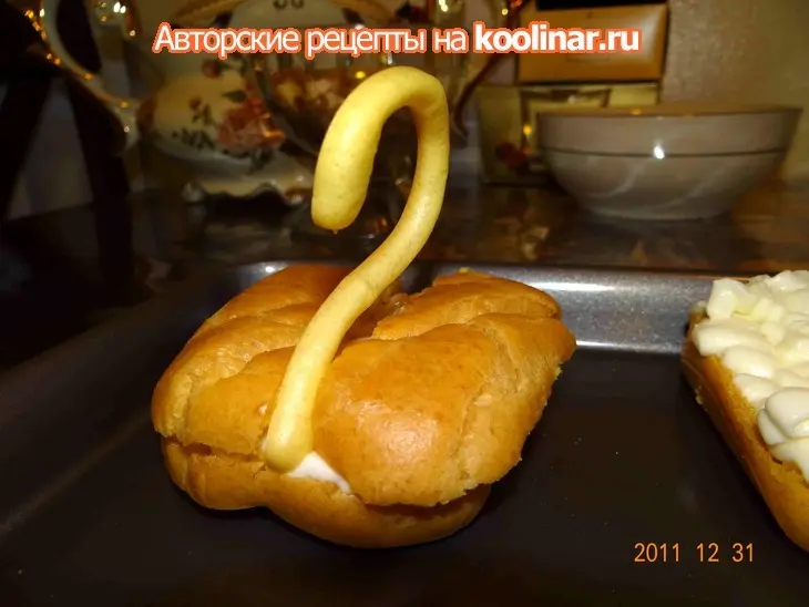 Заварные пирожные "лебединая семья": шаг 7