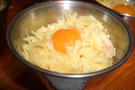 Жульен с креветками и перепелиными яйцами: шаг 7