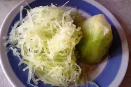 Салат из говядины с редькой и репчатым луком с любовью: шаг 3