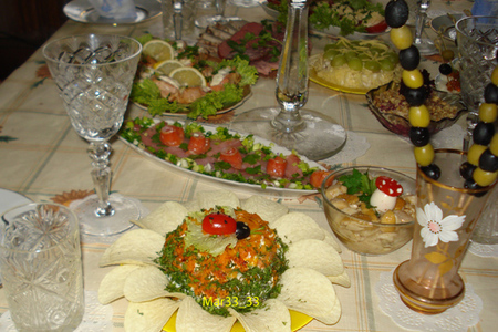 Салат «аппетитный» с печенью трески  на праздничный стол: шаг 4