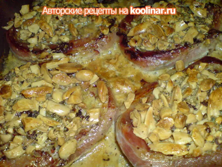 Медальоны мясные в беконе с ореховой шапкой: шаг 8
