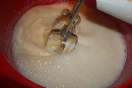Молочные маффины с маком и вареной сгущенкой: шаг 3