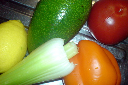 Салат из авокадо,перца и раков под коктейльным соусом: шаг 1