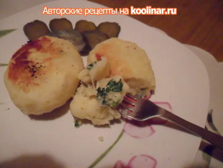 Картофельные зразы с сыром и зеленью: шаг 8