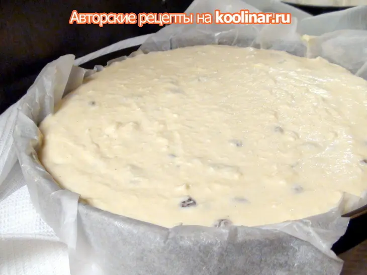 Запеканка с изюмом и сметанным соусом из фермерского творожка. классика жанра.: шаг 5