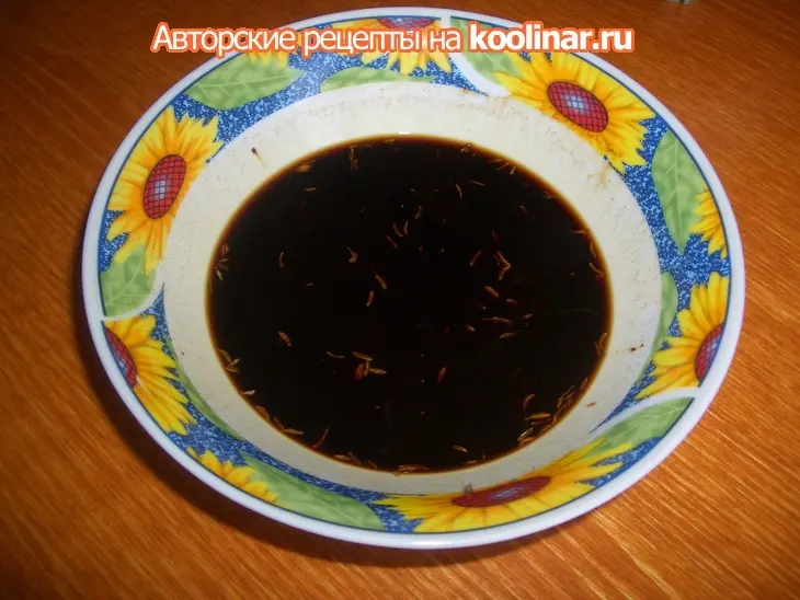 Ржаной хлеб с квасным суслом и тмином в хлебопечке: шаг 2