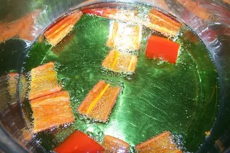 Салат  с мариноваными кальмарами и романо с заправкой из васаби: шаг 2