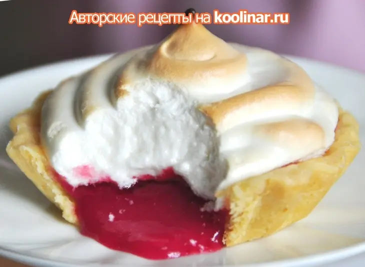 Тарталетки с клюквенным курдом и медовой меренгой: шаг 1