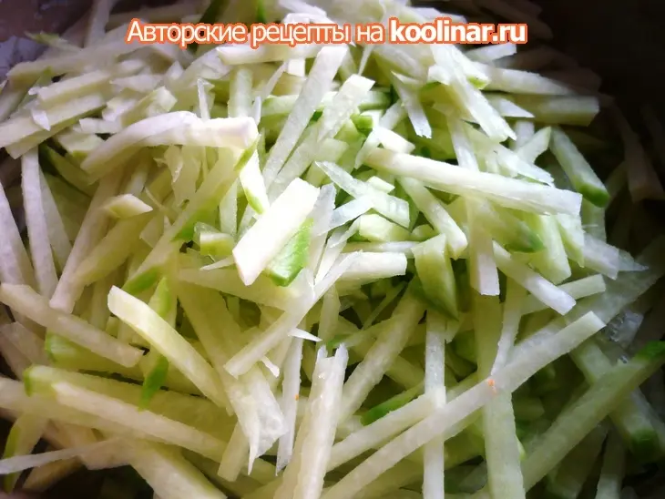 Мясные 'пальчики' +легкий овощной салат к мясу: шаг 2