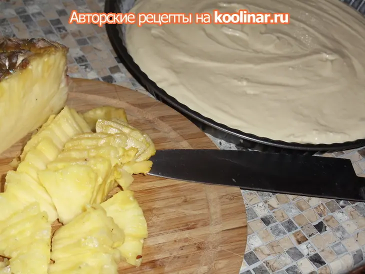 Творожный пирог с ананасами и ореховой посыпкой для моих снегурочек: шаг 3