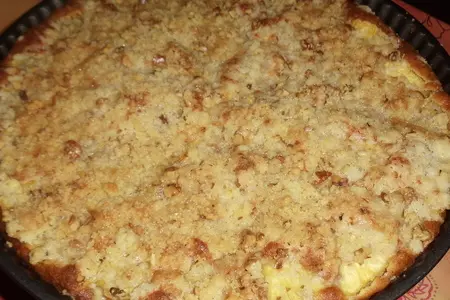 Творожный пирог с ананасами и ореховой посыпкой для моих снегурочек: шаг 5