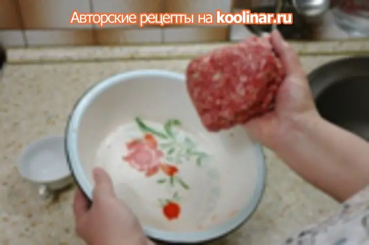Котлетки в лоточке: шаг 4