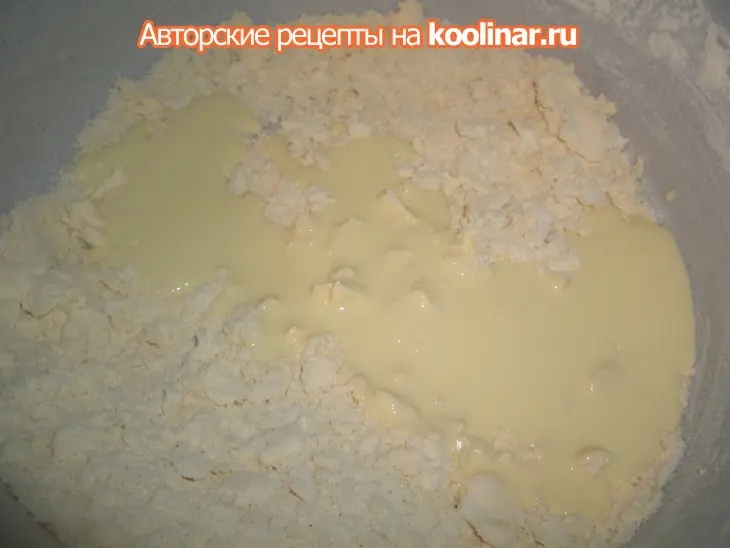 Пирог с куриной печенью и грибами: шаг 3