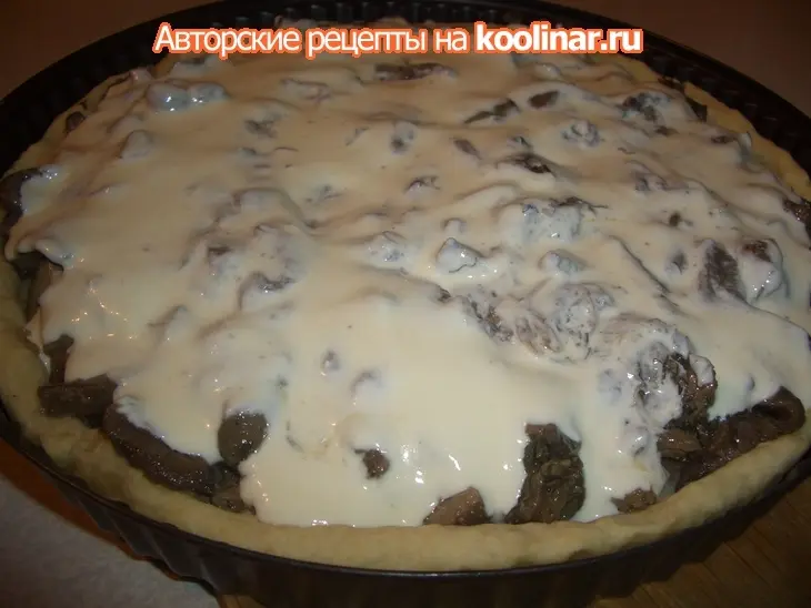 Пирог с куриной печенью и грибами: шаг 8