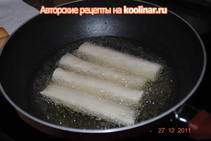 Трубочки хрустящие с мясной начинкой: шаг 5