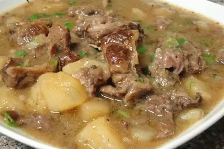Соус с рёбрами и картошкой: шаг 8