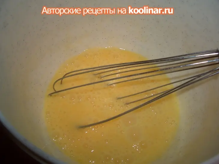 Ржано-пшеничные блины на минеральной воде: шаг 1