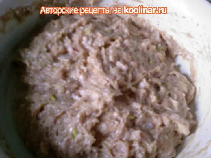 Духовые куриные котлеты с зелёным луком: шаг 3