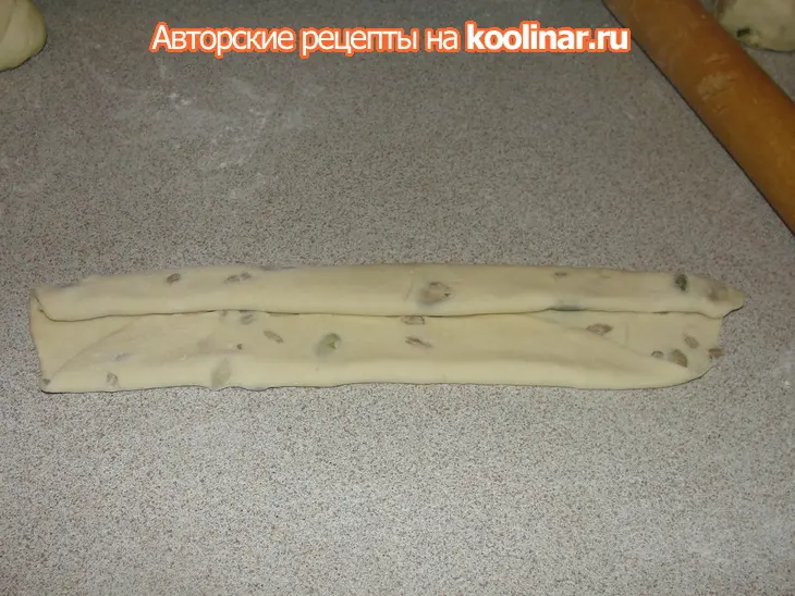 Крендели с тремя видами семечек : - ): шаг 5