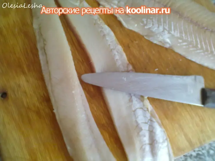 Рулетики из филе щуки с двумя начинками: шаг 3