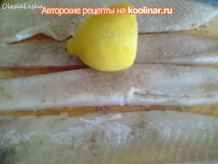Рулетики из филе щуки с двумя начинками: шаг 5