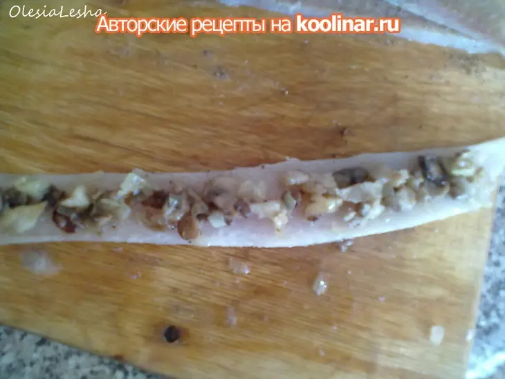 Рулетики из филе щуки с двумя начинками: шаг 10