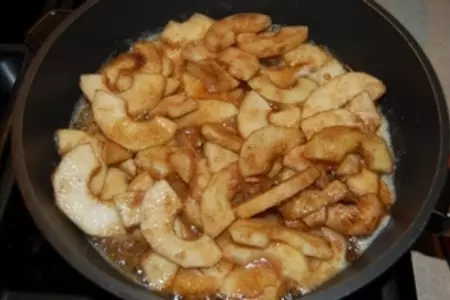 Яблочный торт с карамельным баварским муссом с корицей: шаг 8