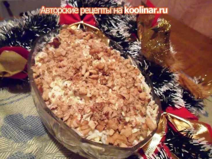 Куриный салат с орехами "рождественский": шаг 6