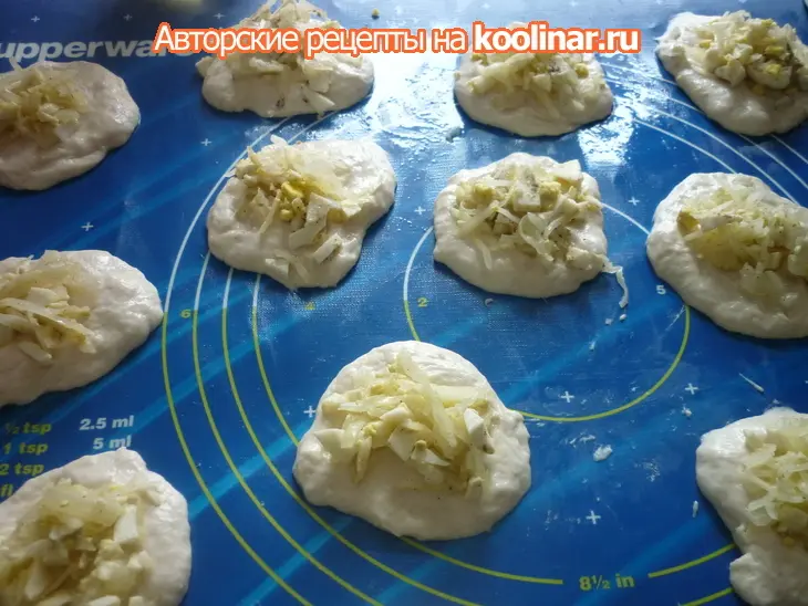 Московские пирожки с капустой (постное дрожжевое тесто): шаг 6