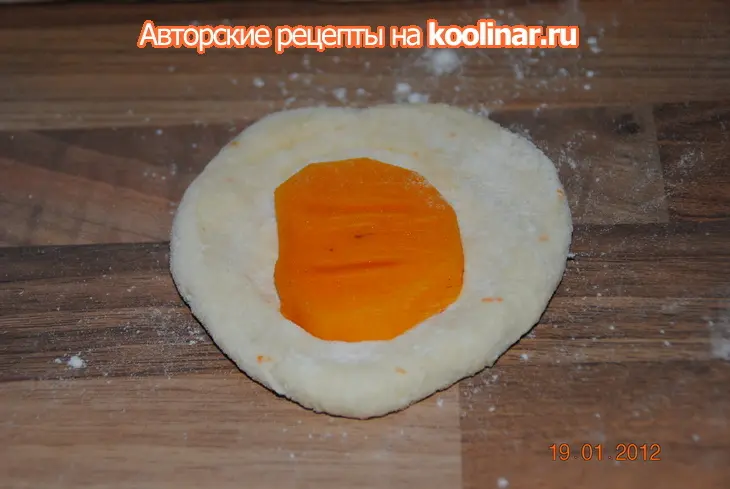 Пирожки-сырники с секретом: шаг 4