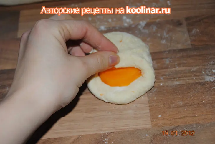 Пирожки-сырники с секретом: шаг 5