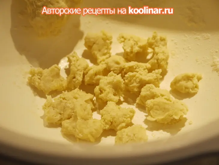 Венгерский суп-гуляш с клецками-чипетке: шаг 8