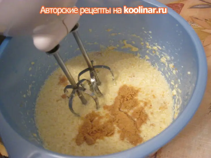 Миндальный пирог с черной смородиной: шаг 4