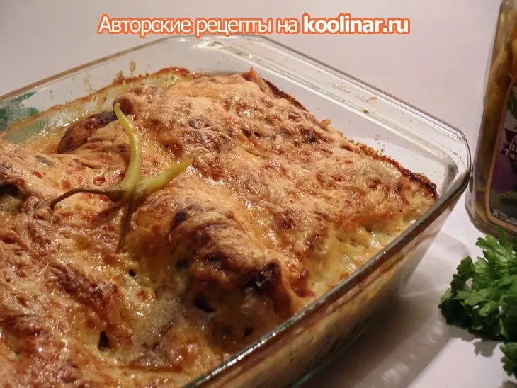 Индейка в сметанно-грибном соусе с чесноком и кинзой: шаг 8