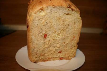 Хлеб для хп с томатами,сыром и прованскими травами а-ля пицца: шаг 1