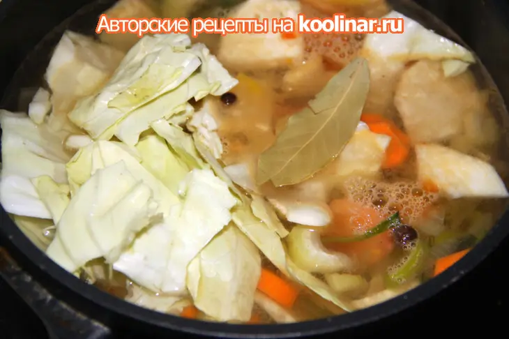 Зимний картофельный суп-толчёнка с квашеной капустой, да со шкварочками: шаг 4