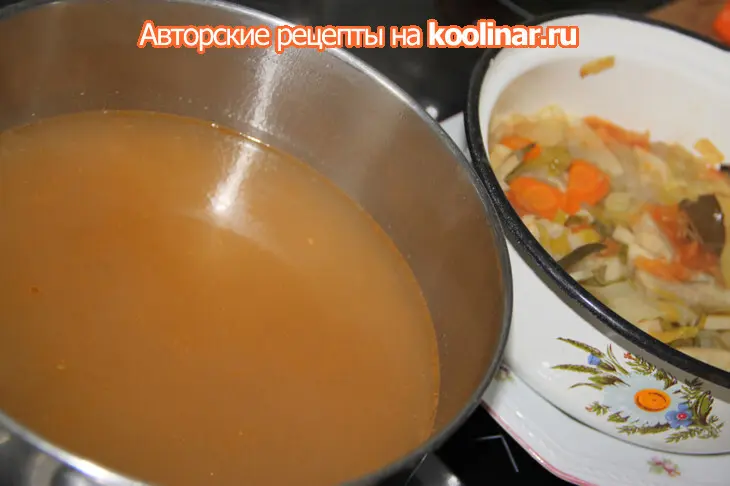 Зимний картофельный суп-толчёнка с квашеной капустой, да со шкварочками: шаг 5