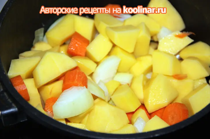 Зимний картофельный суп-толчёнка с квашеной капустой, да со шкварочками: шаг 6