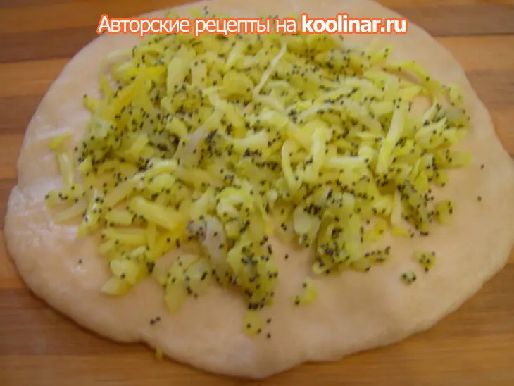 Закусочные сырно-картофельные плюшки: шаг 1