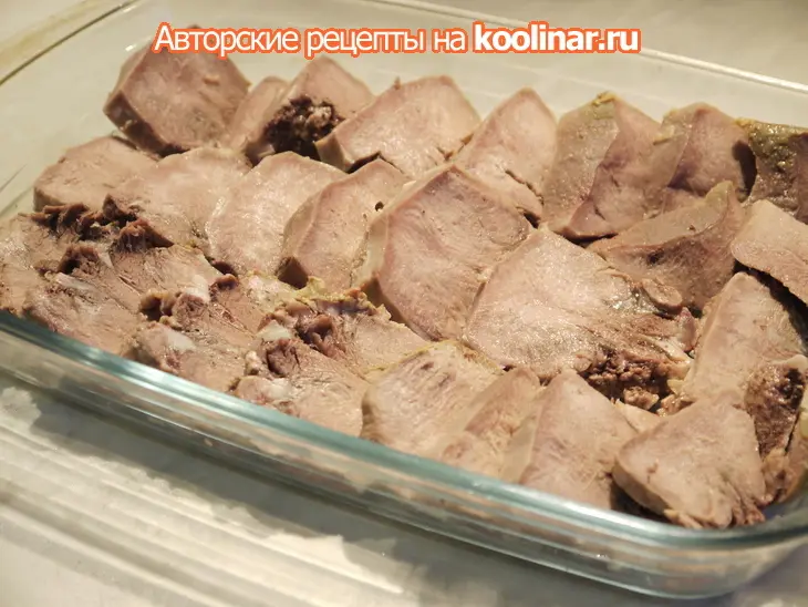 Язык, запеченный с грибами в сливочном соусе: шаг 2