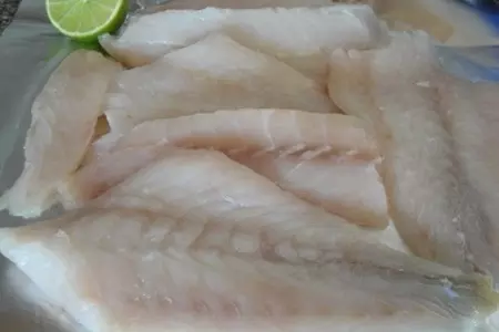 Чёрная каменная рыба под хрустящей орехово - горчичной корочкой: шаг 1