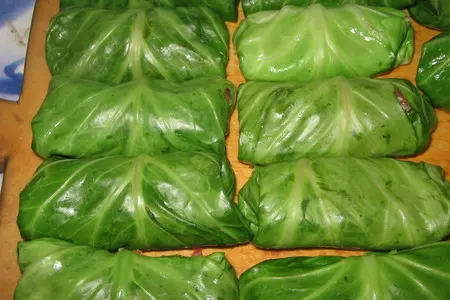 Голубцы по винницки с начинкой из мяса и блинчиков.: шаг 5