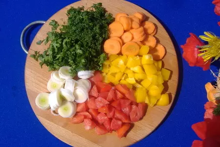 Овощное ассорти с куриным филе в горшочках: шаг 3