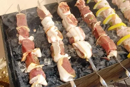 Шашлык из мяса ягненка с беконом: шаг 3