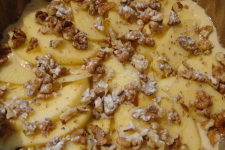 Яблочный пирог с грецкими орехами: шаг 2