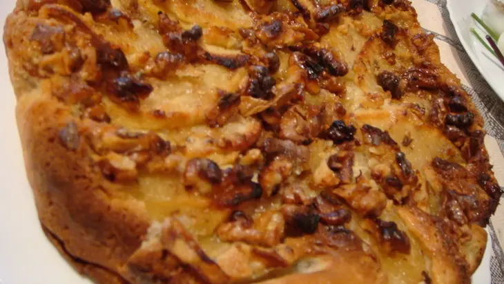 Яблочный пирог с грецкими орехами: шаг 3