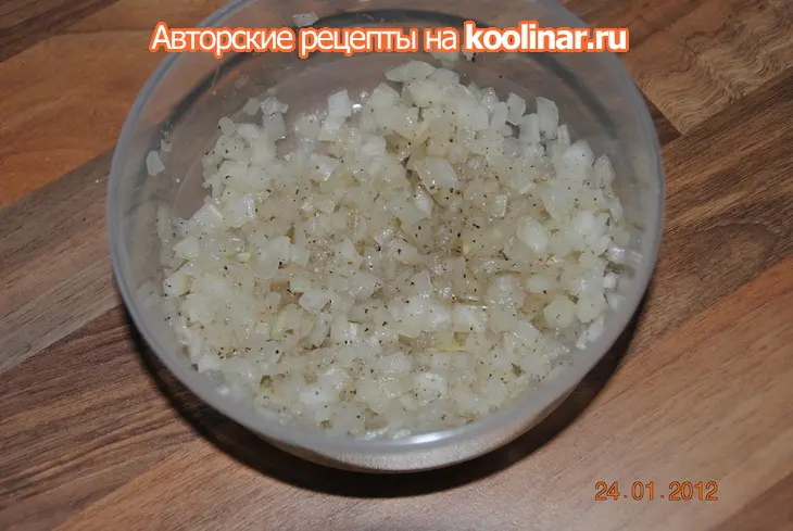 Манты с рубленным мясом и цукини: шаг 3