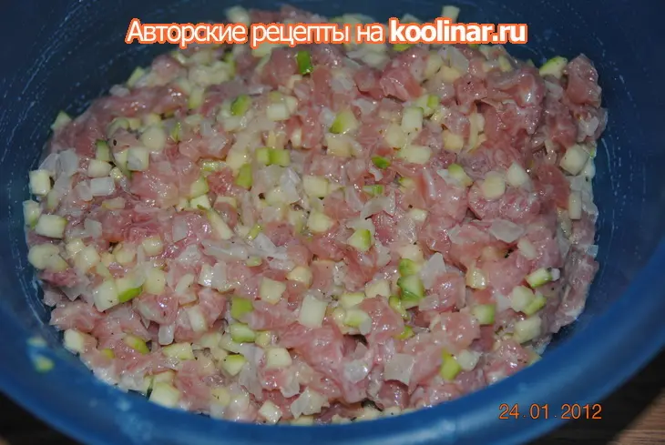 Манты с рубленным мясом и цукини: шаг 4